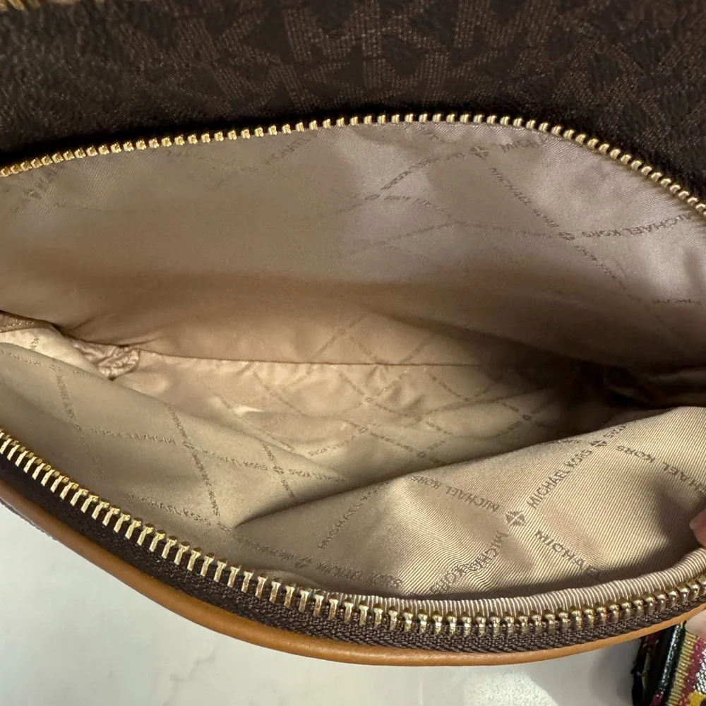 Michael Kors Brown Signature Large Jet Set Abbey Backpack